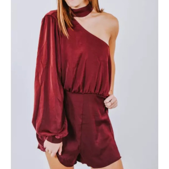 BUY 2 GET 1 Lush 'Vice Versa' Single Sleeve Romper - Picture 7 of 7